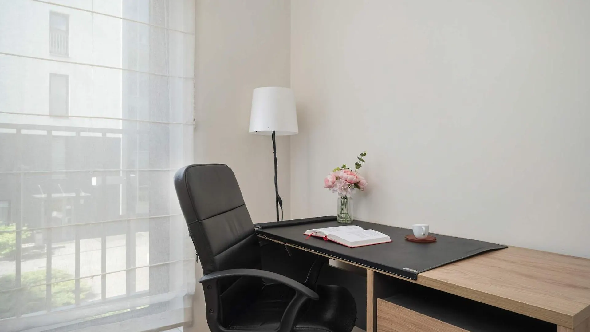 Elegant Apartment Slezna In Wroclaw With Parking By Noclegi Renters Polska